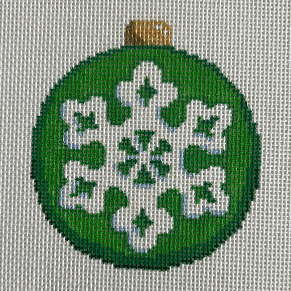 ATct1816 - Snowflake on Green Ball Orn.Associated Talents Trunk Show May24