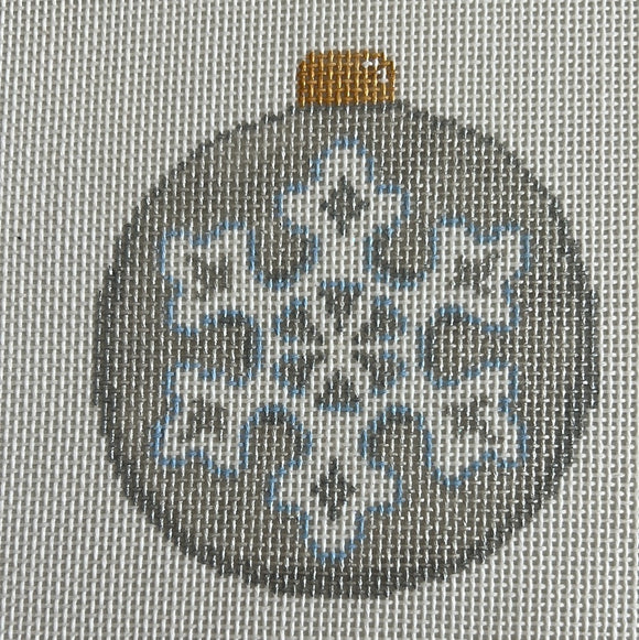 ATct1816S - Snowflake on Silver IIIAssociated Talents Trunk Show May24